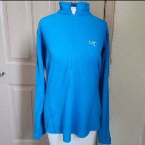 Arc'teryx Delta Lt women's pullover size L Beautiful bright Blue Smoke free home
